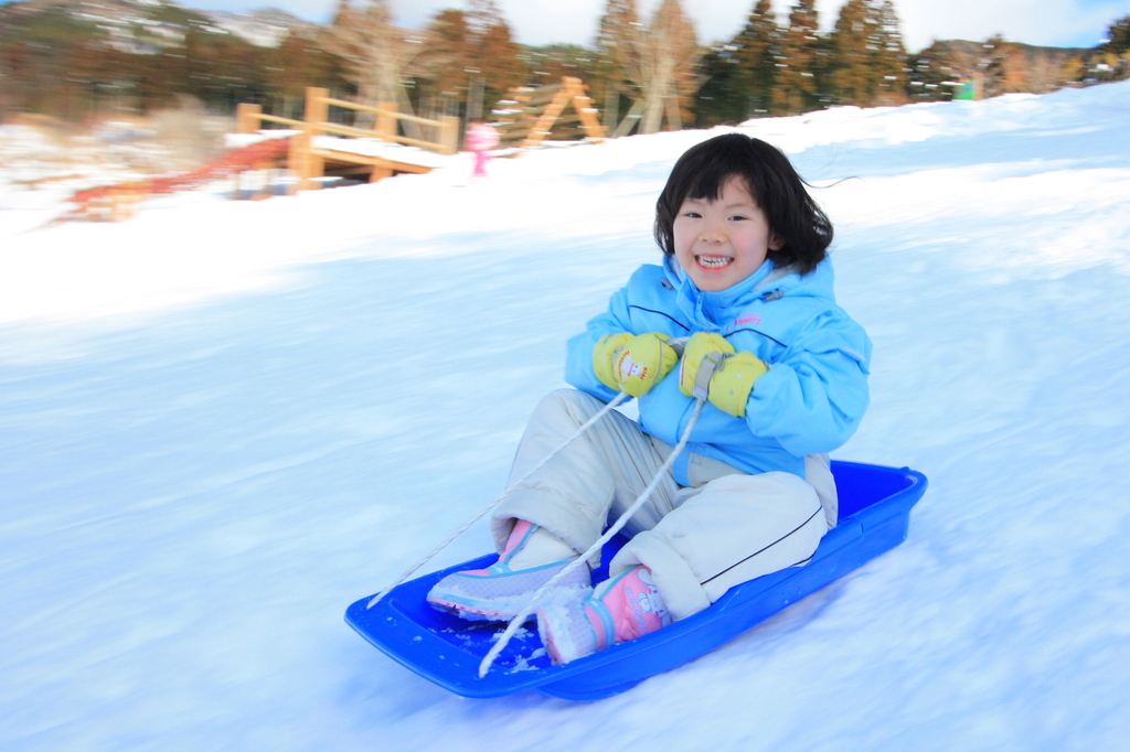 雪遊び