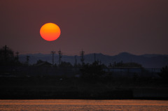 今日も夜が明けた