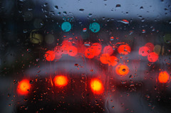 雨で事故渋滞・・・
