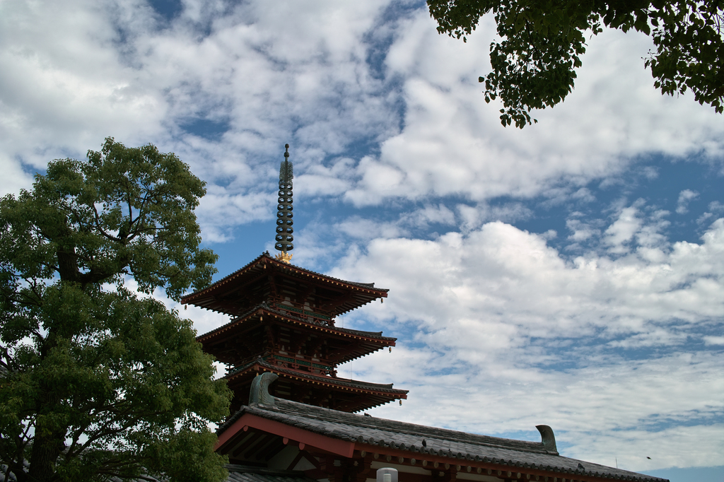 四天王寺と秋の空