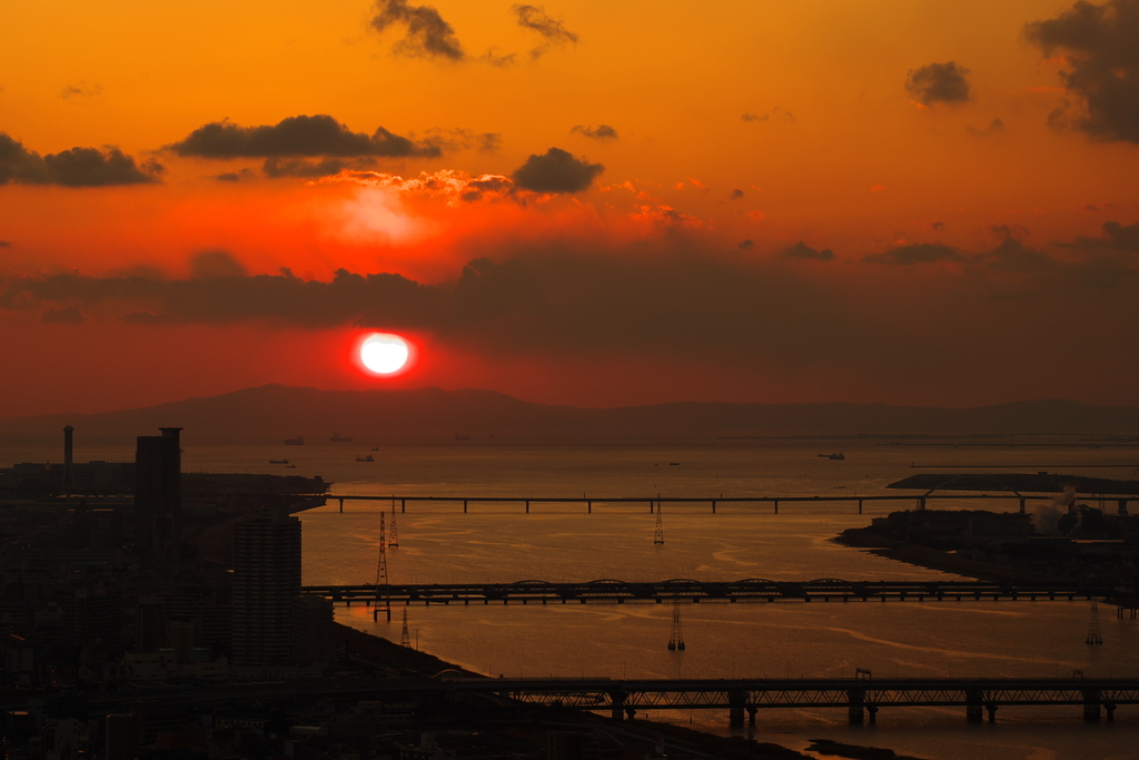 橋のある夕景