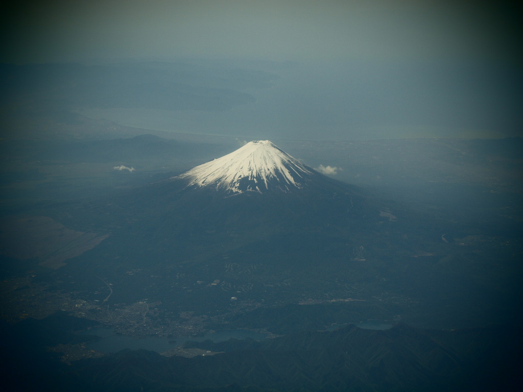 飛行機の窓から