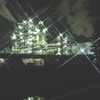 夜の工場