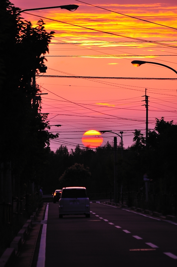 日が沈む