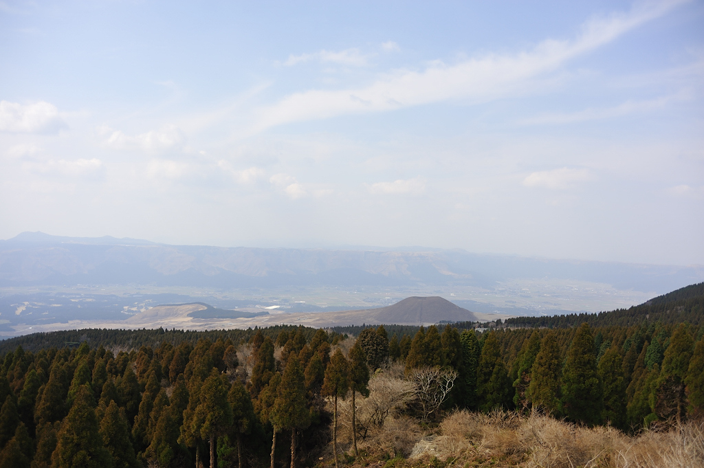 米塚と外輪山