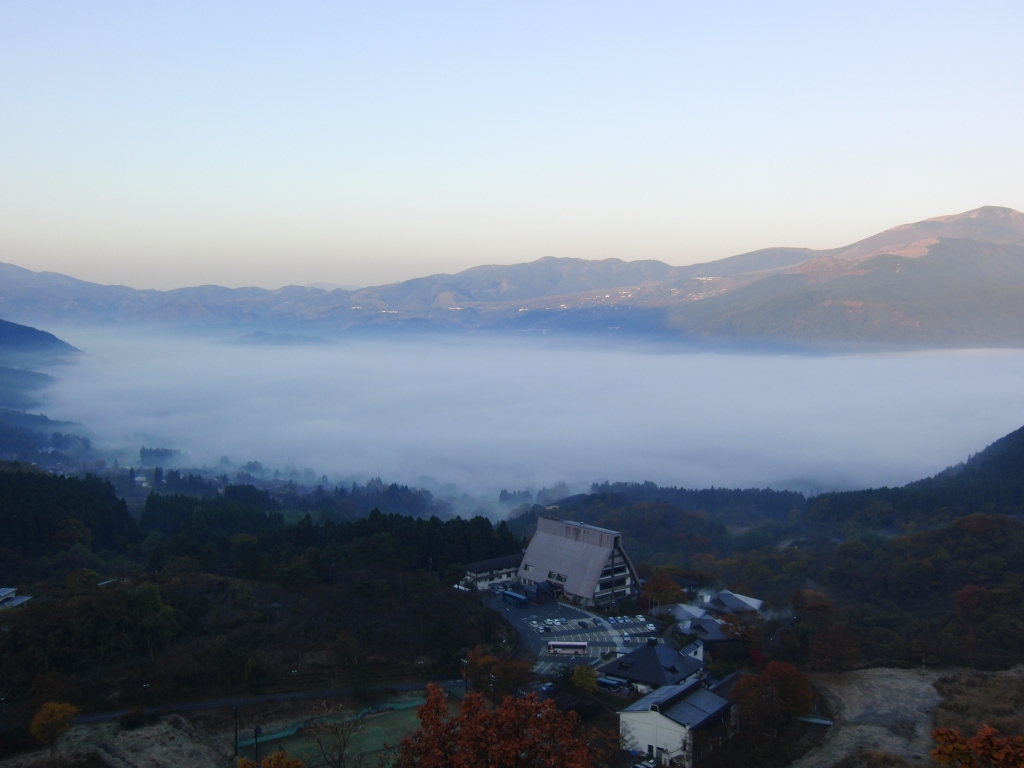 由布院の朝霧