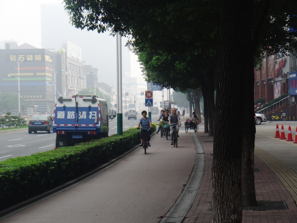 中国はバイクが多い