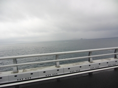 伊王島大橋から端島方面を望む