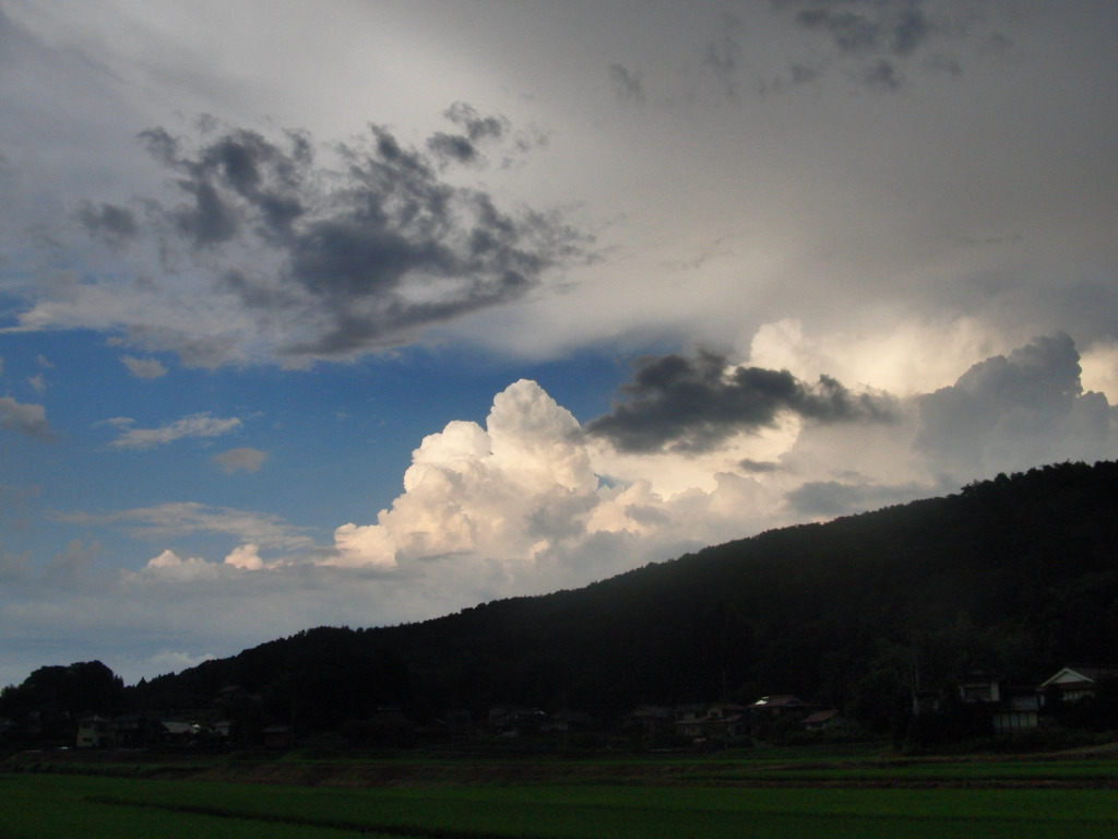 夕焼けの入道雲