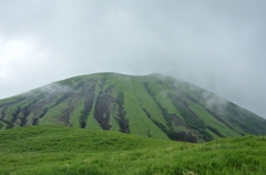 崩れた山