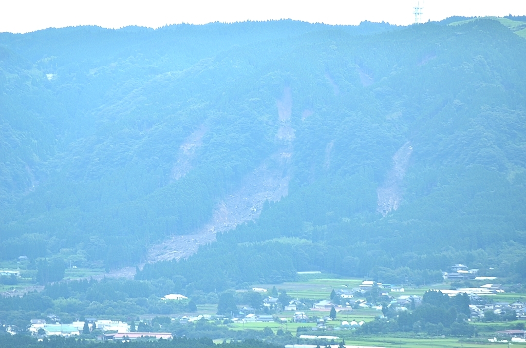 土砂崩れ