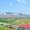 草千里と中岳火口