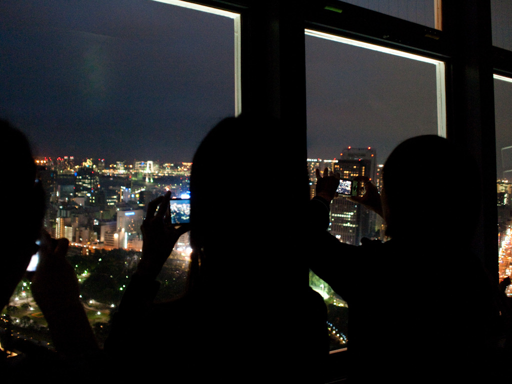 東京の夜景を思い出に詰めて