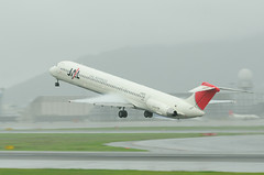 雨のMD81