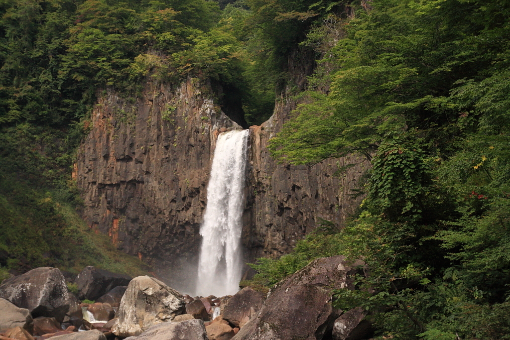苗名滝（妙高高原）