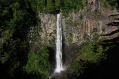 白水の滝（岐阜県白川村）