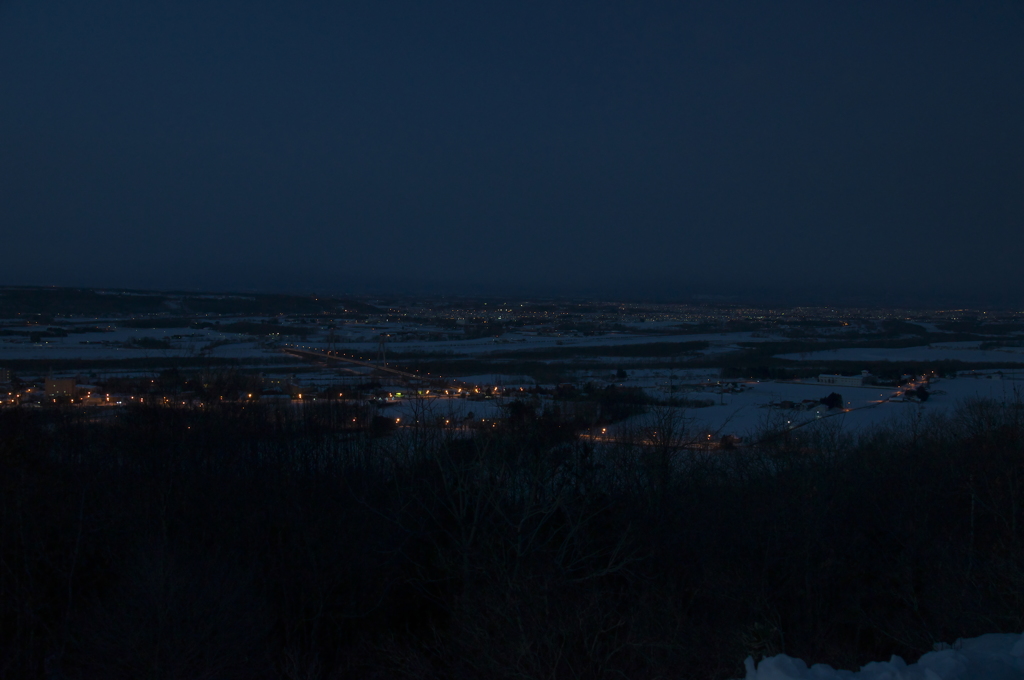 十勝川展望台からの夜明け前の夜景