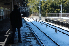 冬、列車待ち。