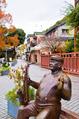 風見鶏の館前