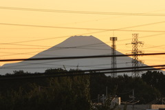 夕焼けに浮かぶ富士