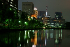和田倉門からお堀越しに