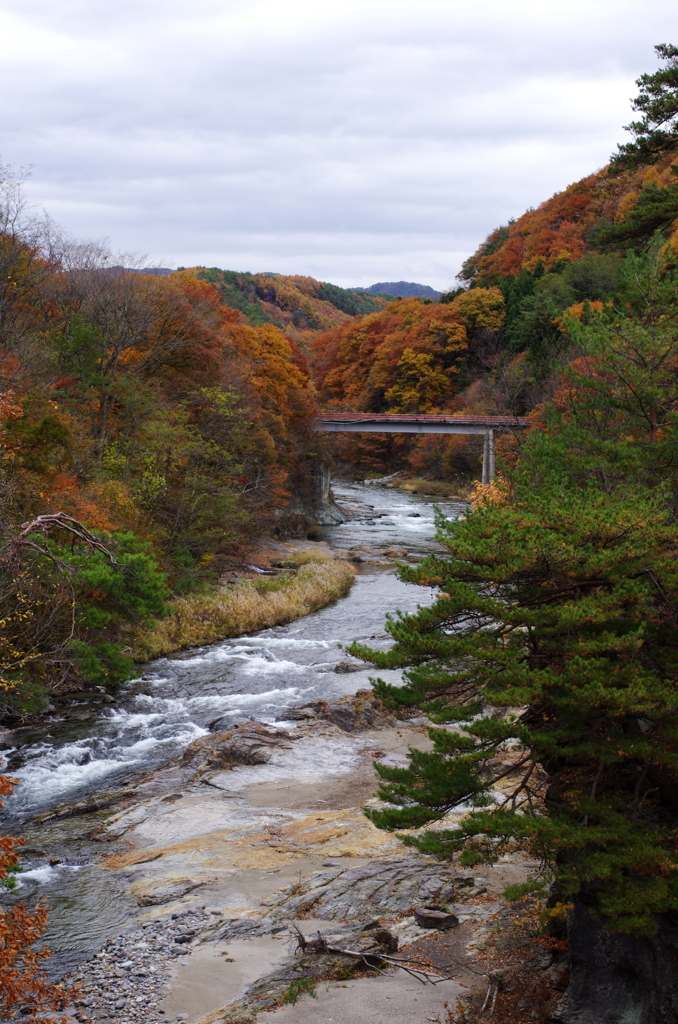 吹割の滝の紅葉