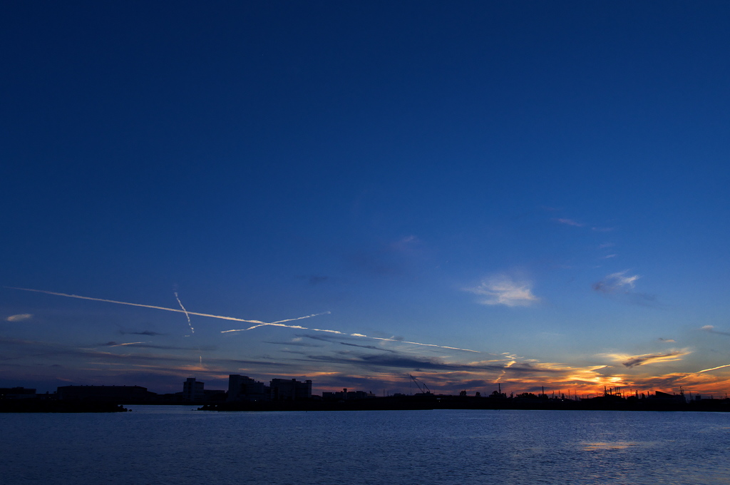 播磨灘の人工島に沈む夕日５