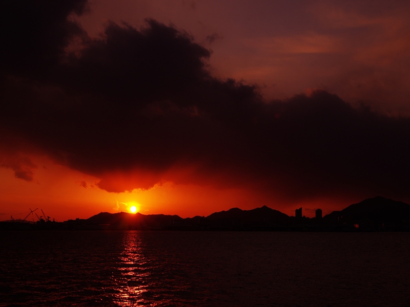 ２０１３年みなと神戸・今日の夕日１４