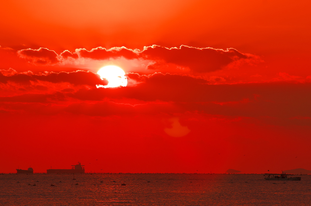 秋の播磨灘に沈む夕日２