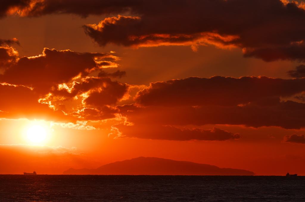 秋の播磨灘に沈む夕日１３