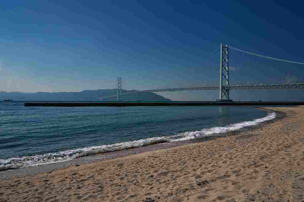 アジュール舞子から望む明石海峡大橋１