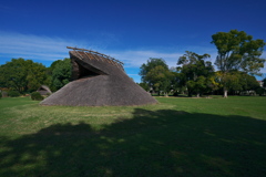 大中遺跡公園の竪穴式住居１