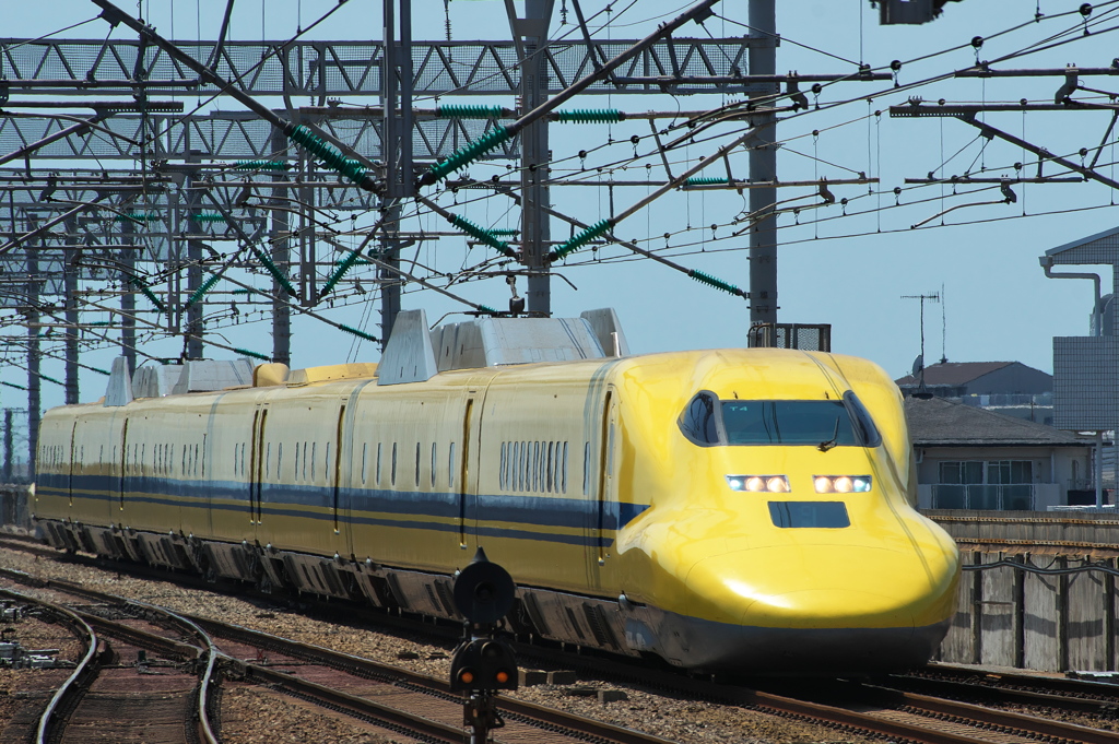 久々のドクターイエローとの遭遇（西明石駅にて）