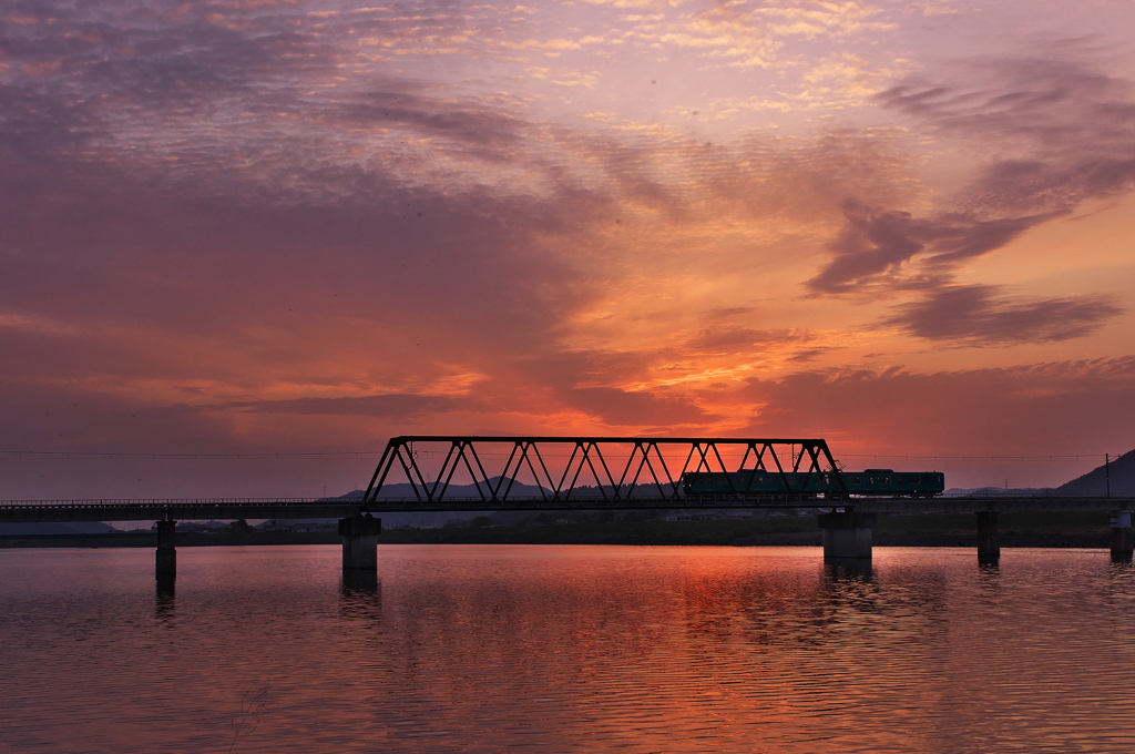 国包（くにかね）の鉄橋（夕景）２