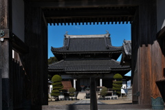 新春の薬師院（本堂）