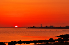 春の播磨灘に沈む夕日４