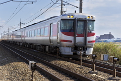 山陽本線を行く特別急行列車（はまかぜ）