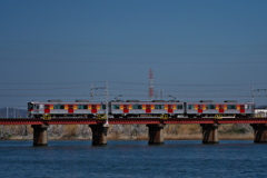 加古川を渡る山陽電車（６０００系）