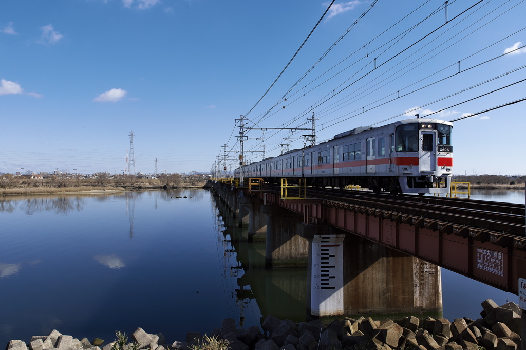 加古川橋梁を渡る山陽電車２