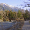 田代橋に続く道