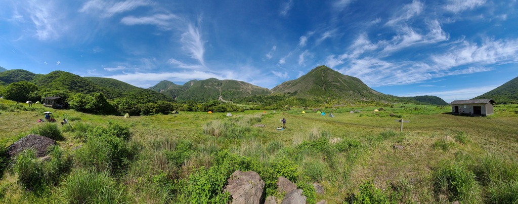 坊ガツルキャンプ地