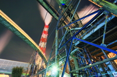 夜の工場