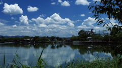 湧き出る雲
