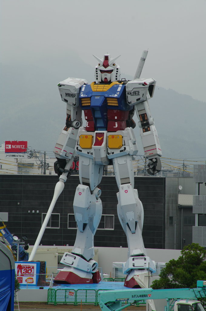 静岡ガンダム工事中