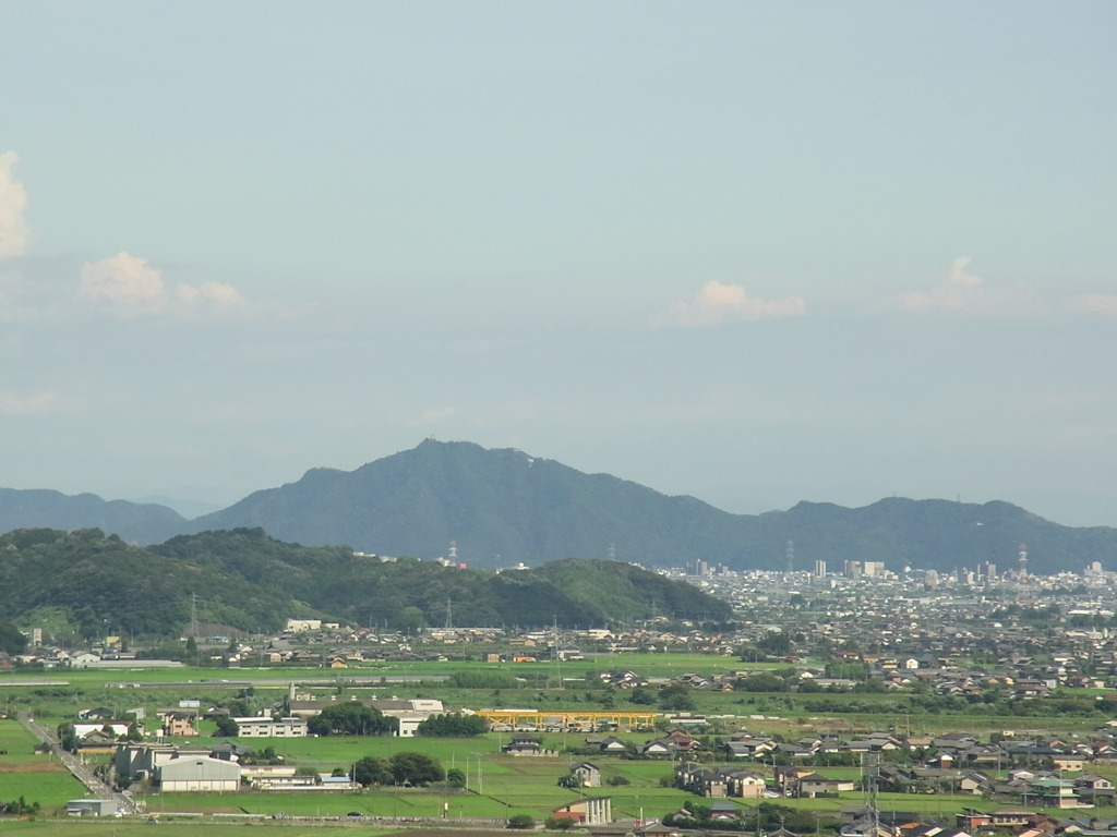 大谷山から金華山を望む
