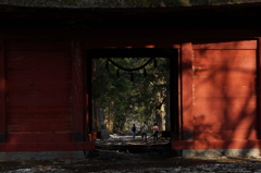 朱の門を抜けて