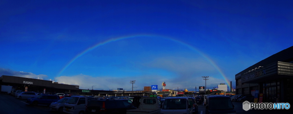 ＲＡＩＮＢＯＷ