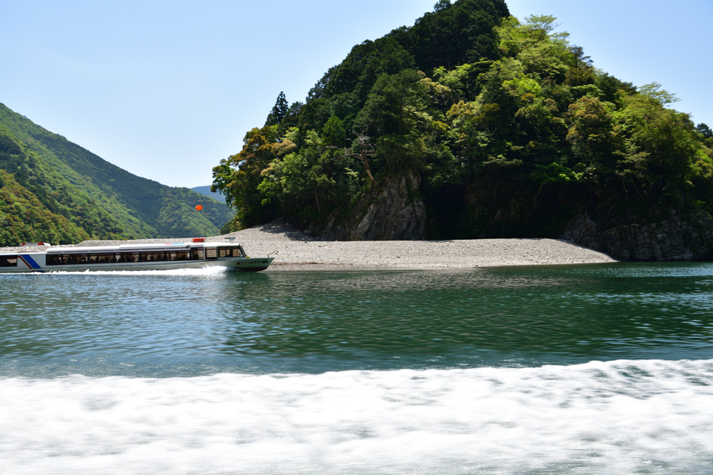 瀞峡ジェット船