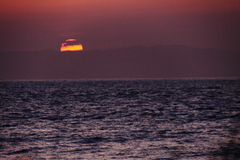 佐渡島に沈む夕日