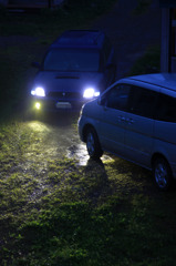 雨の来訪車